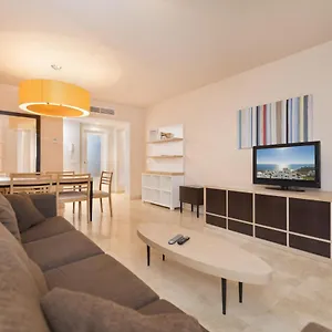 Spacious 3 Bedrooms Appartement